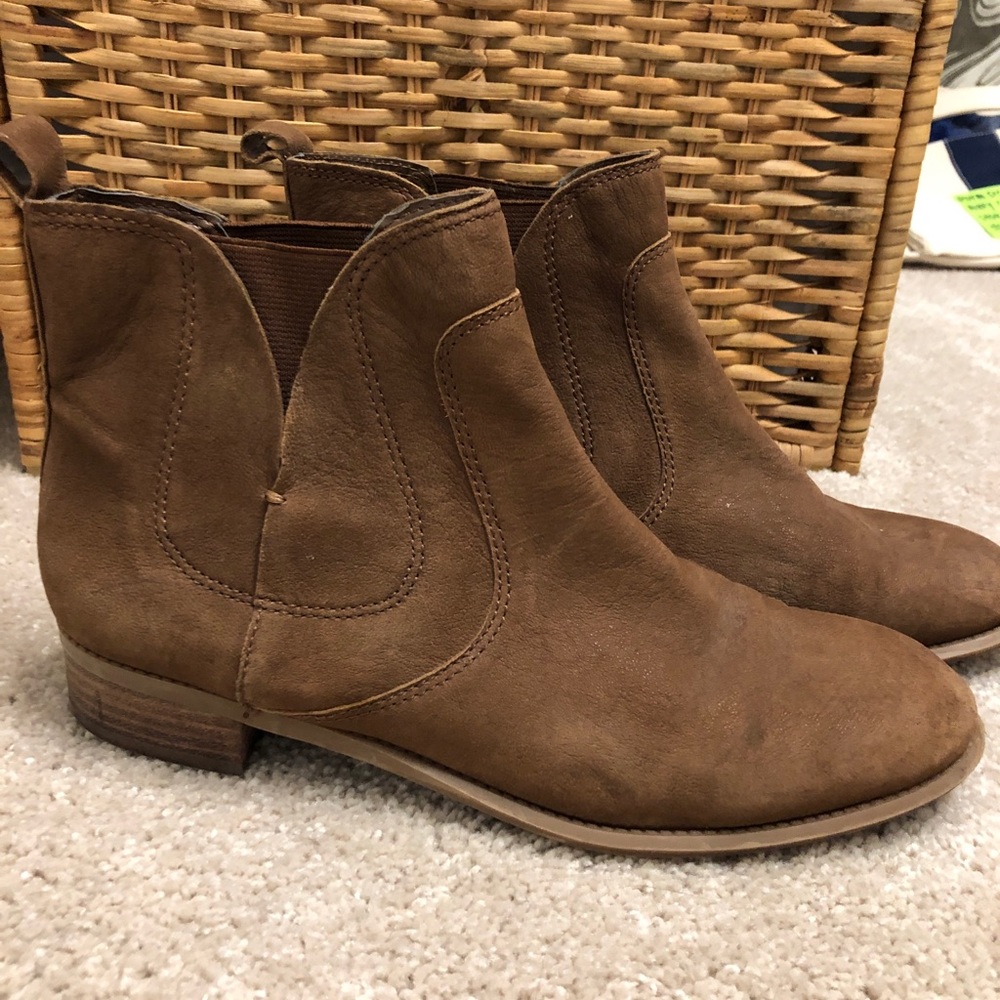 Nine West brown booties